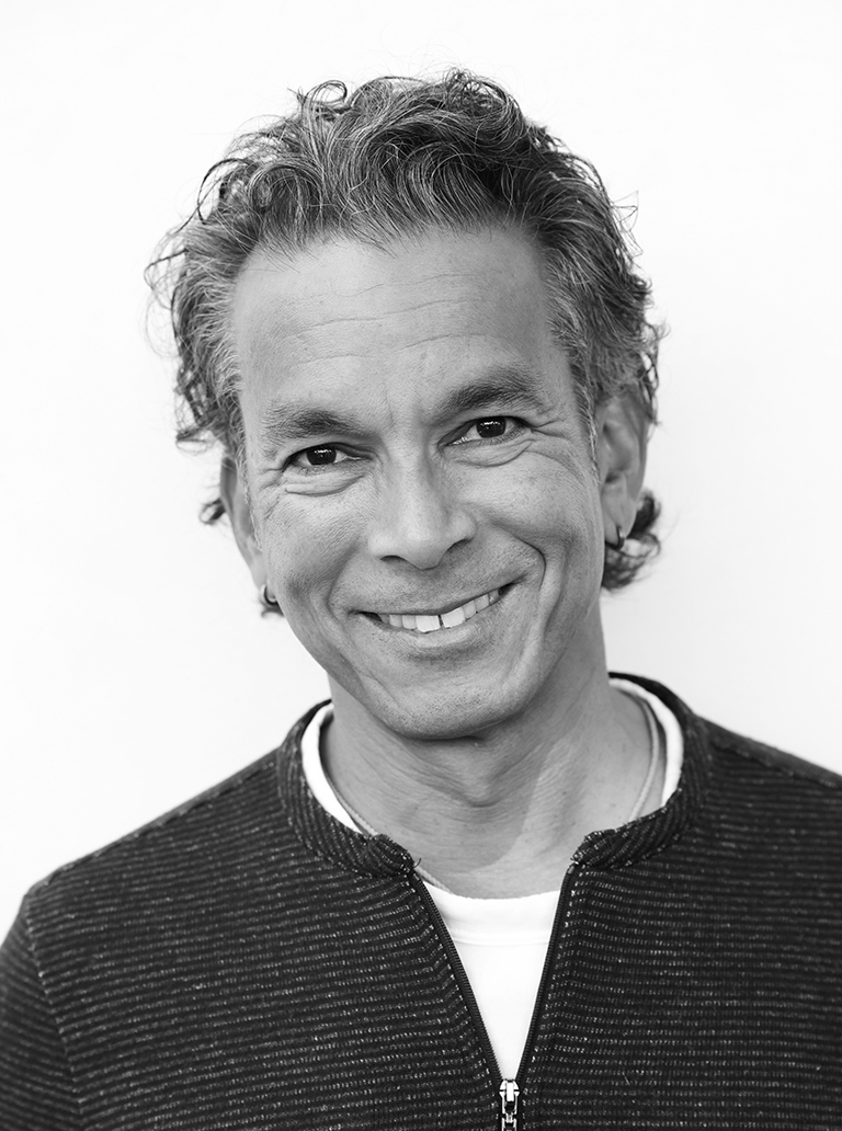 2025-Headshot-Steve